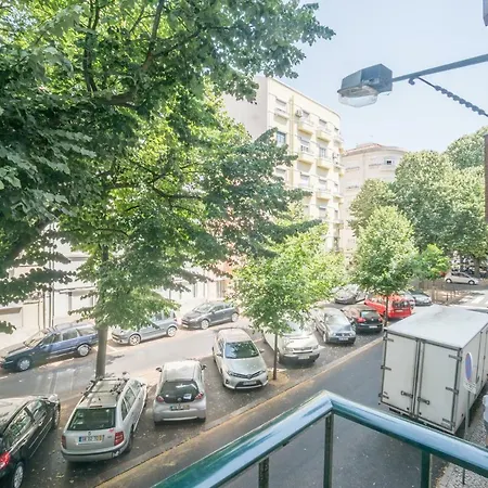 Campo Pequeno 3bdr Апартаменты